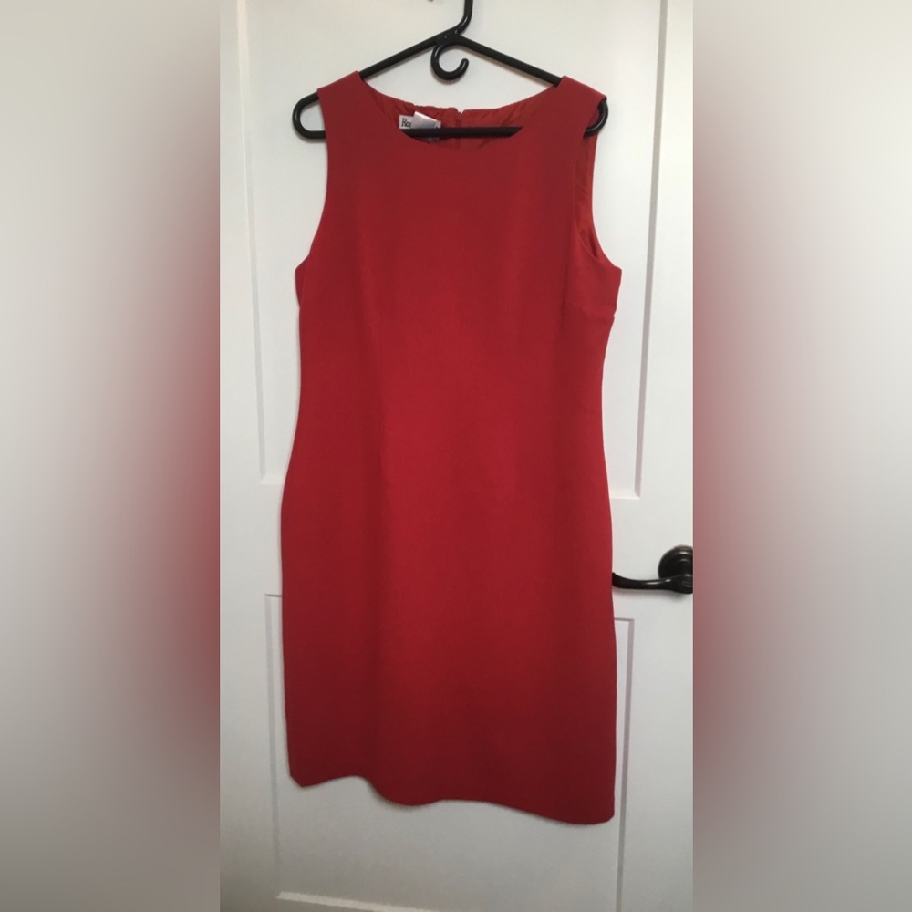 Ronni Nicole Vibrant Red Sleeveless dress.